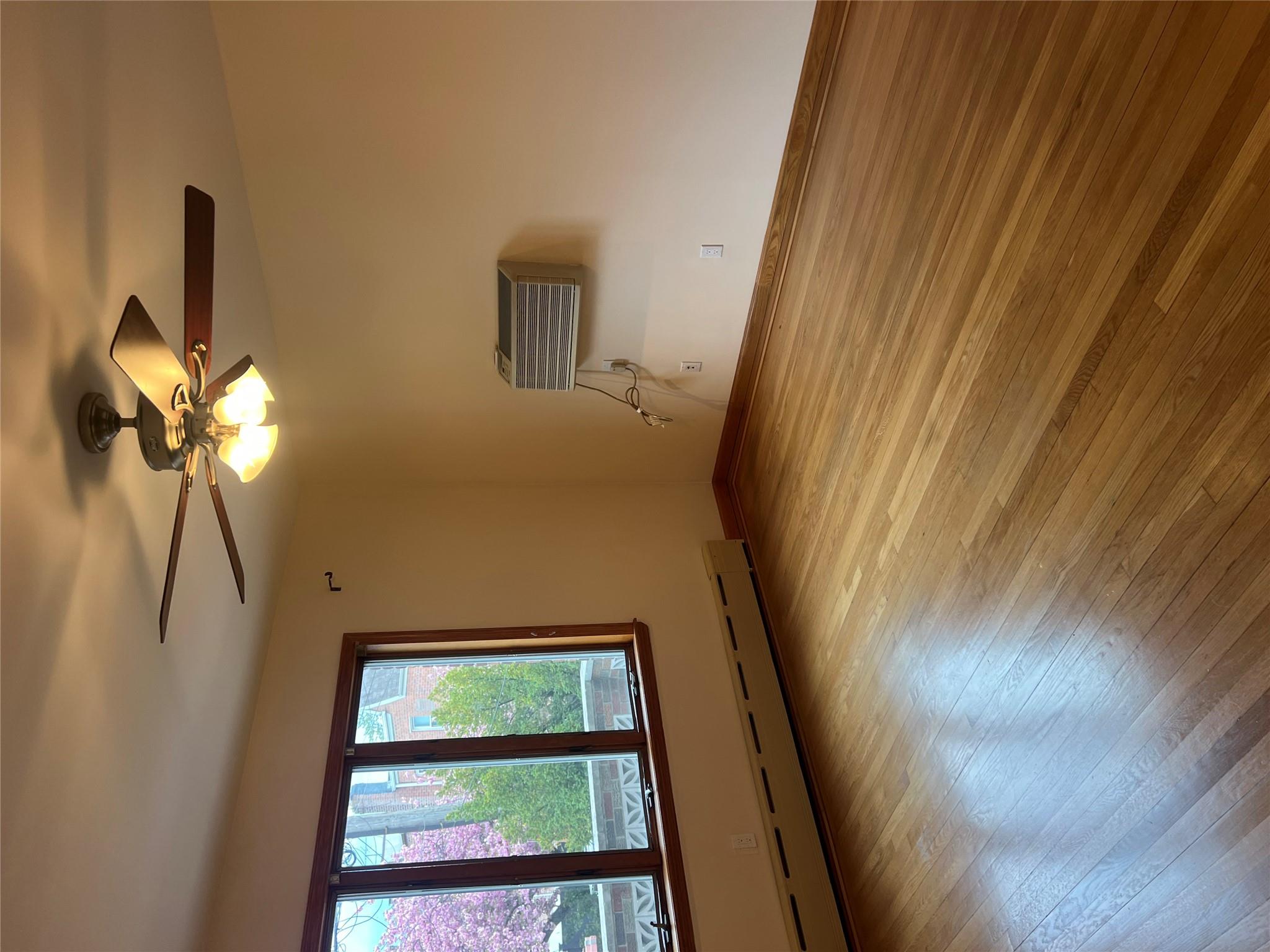 60th Drive 1, Middle Village, Queens, NY - 2 Bedrooms  
1 Bathrooms  
5 Rooms - 