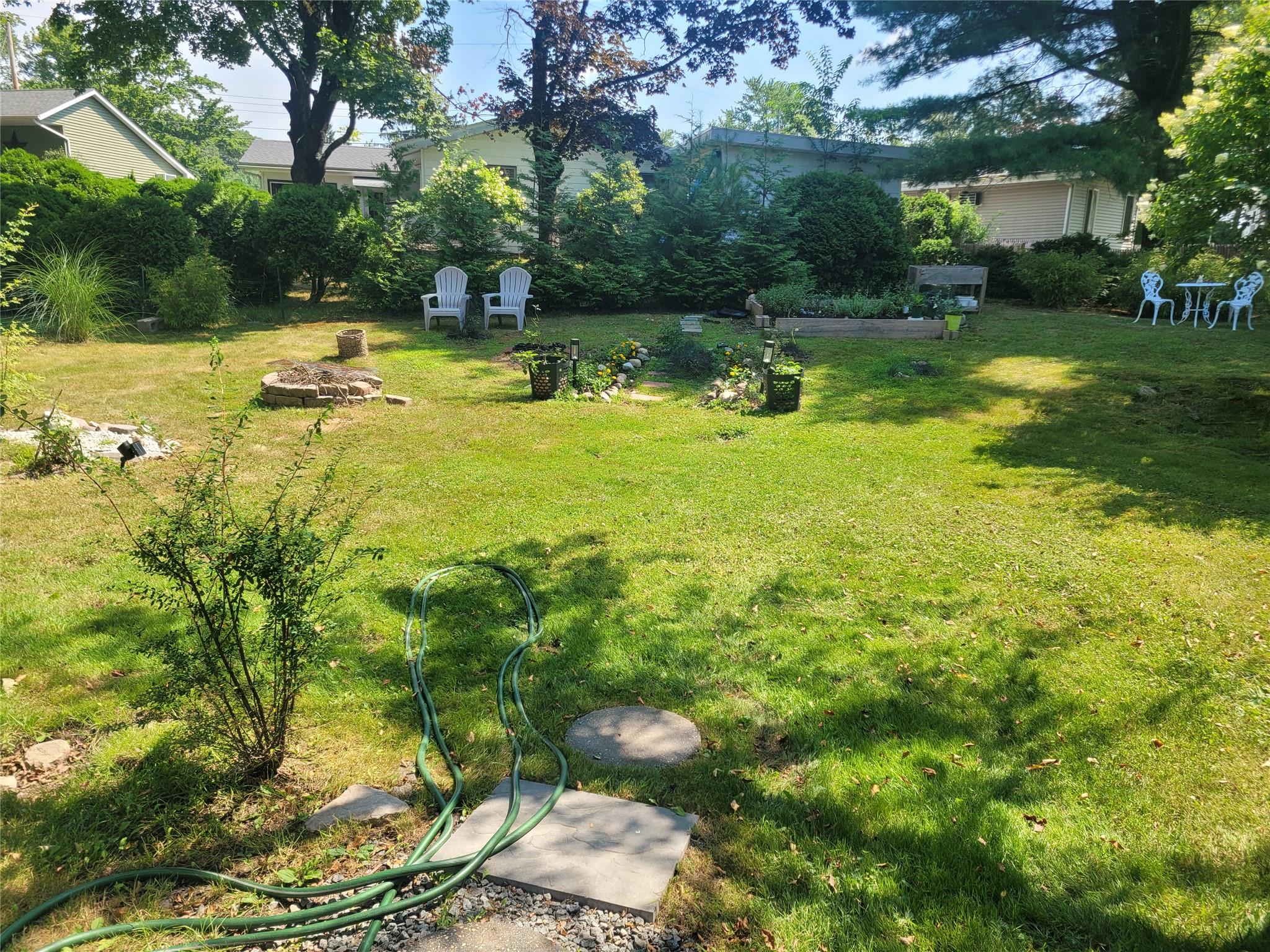 33 Crescent Circle