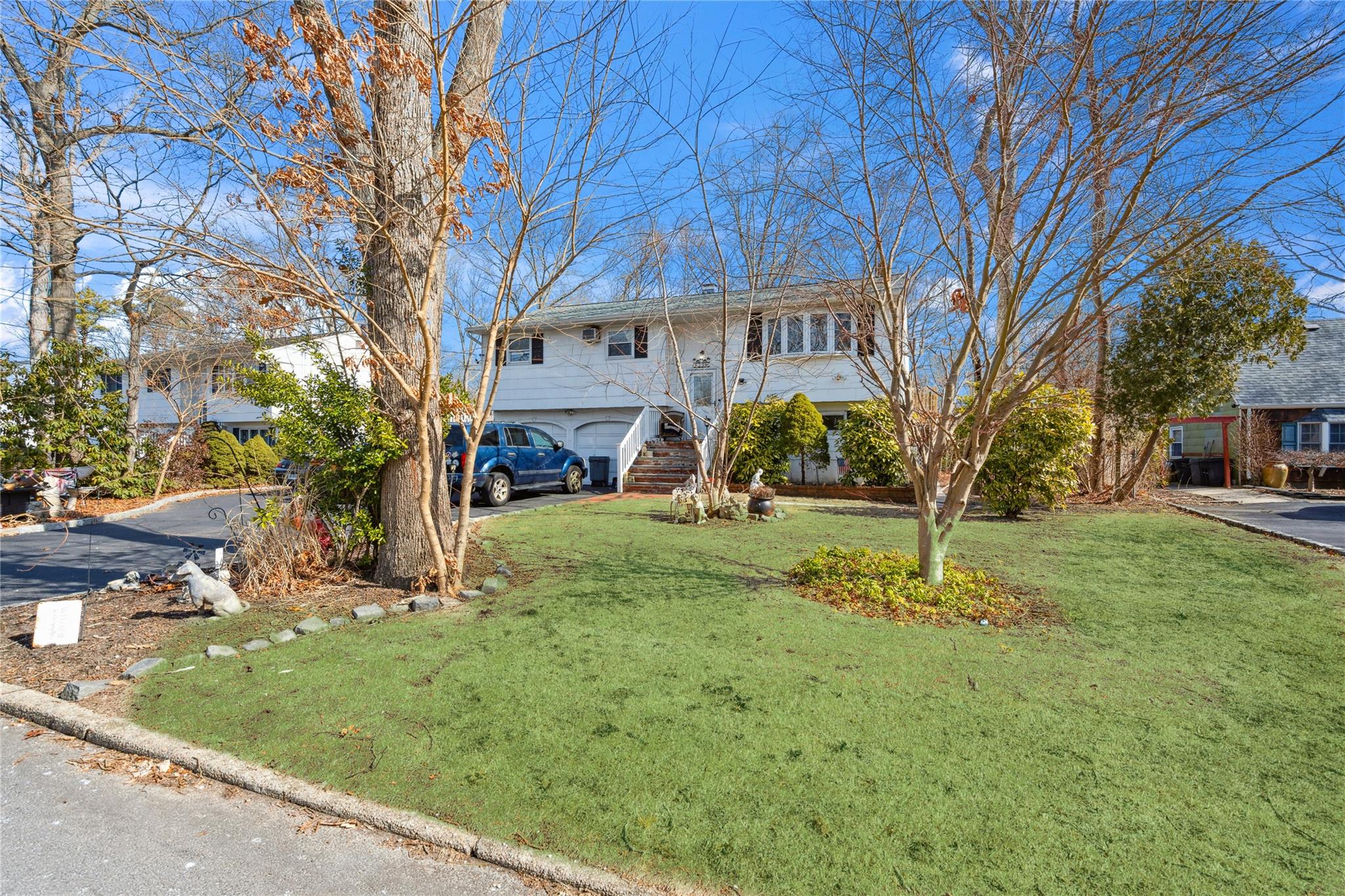 29 17th Avenue, Ronkonkoma, New York image 1