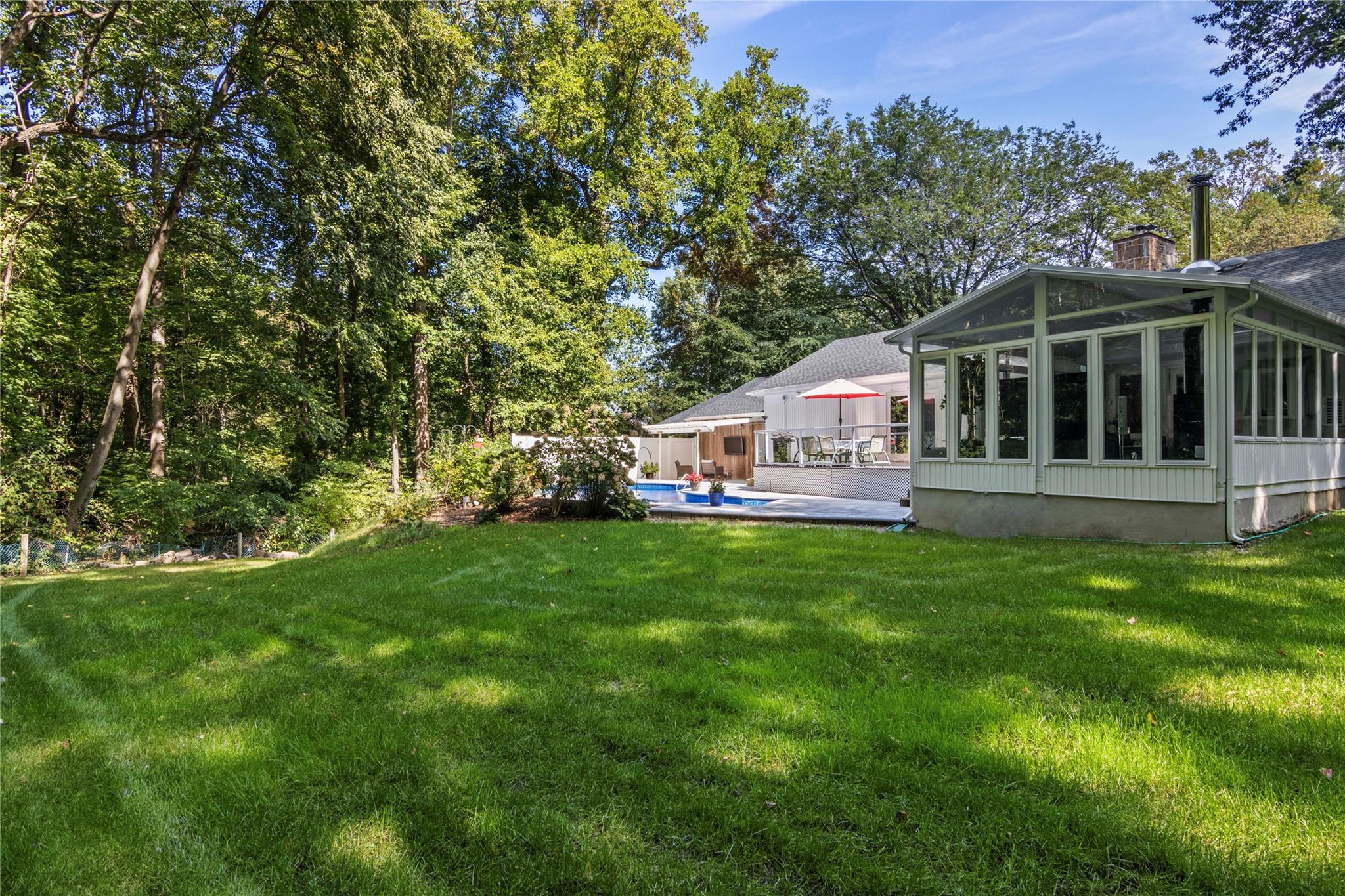 22 Overbrook Drive, Centerport, New York image 30