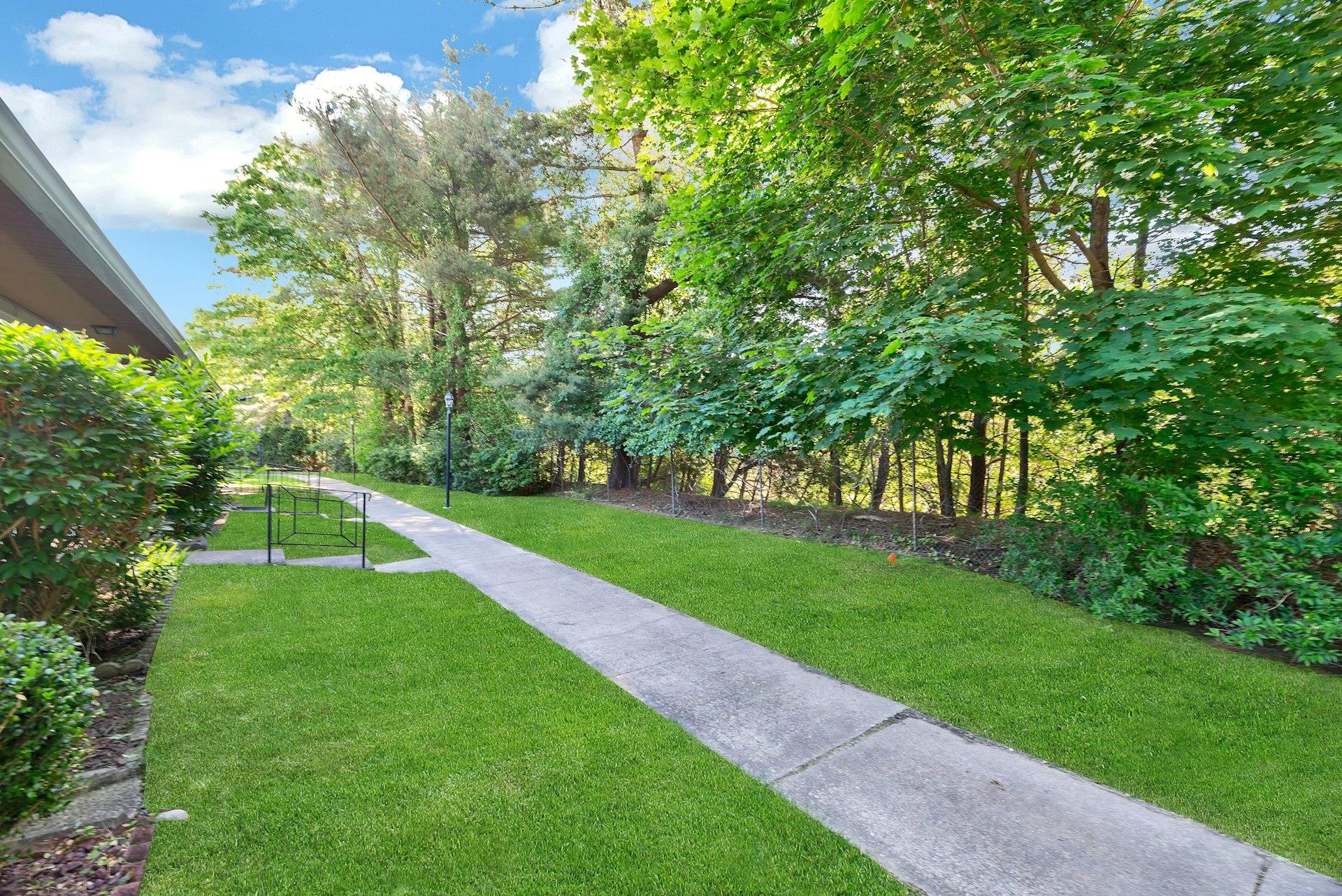 305C Torquay Court, Ridge, New York image 23