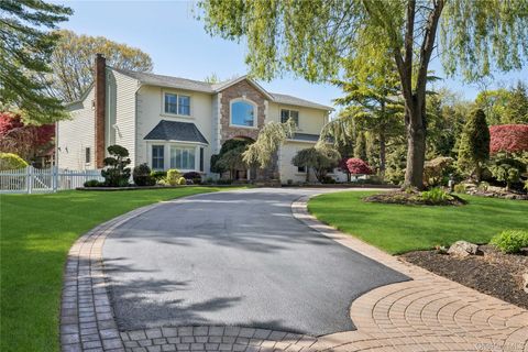 70 Laurel Court Laurel Hollow NY 11791
