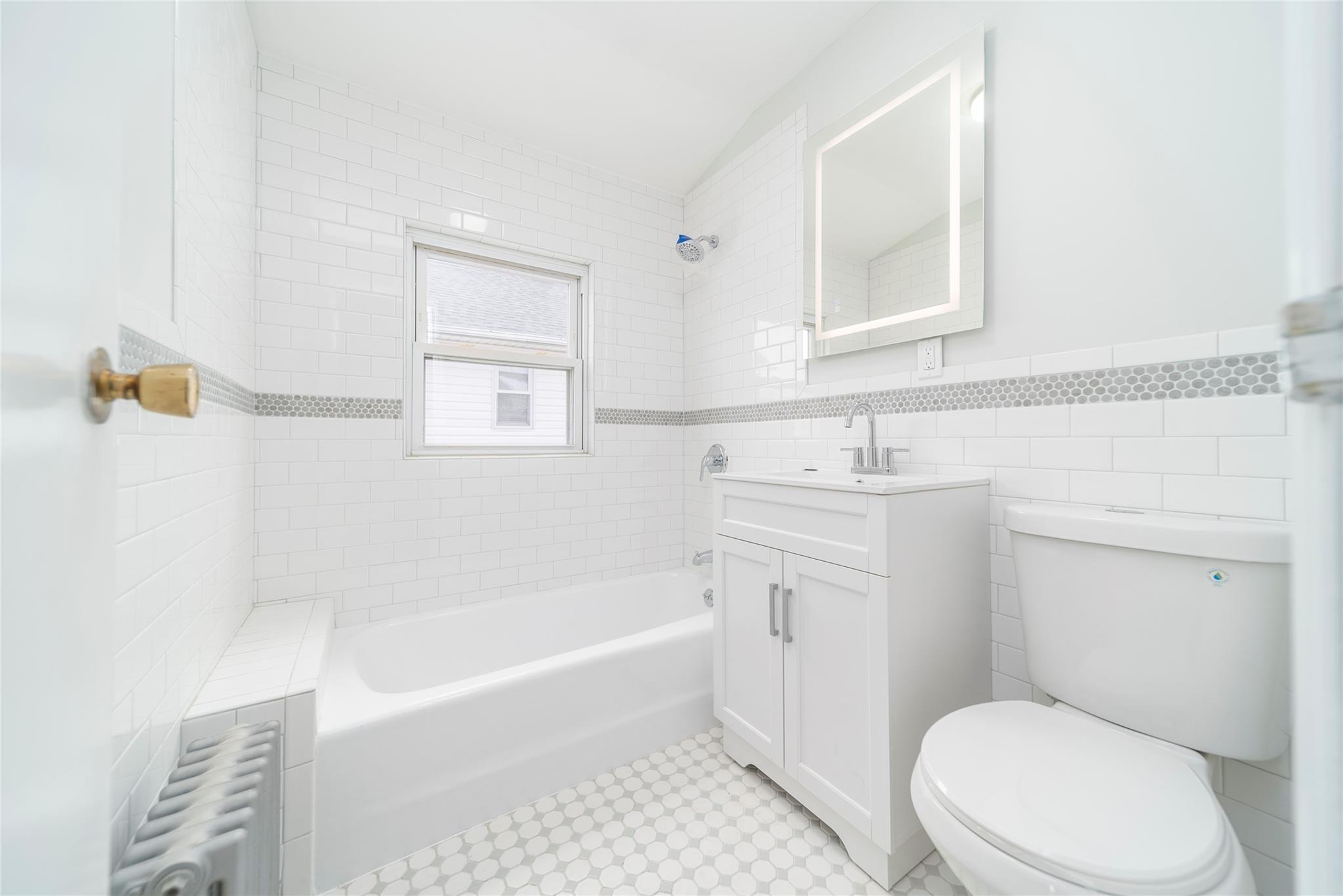 174-22 Gladwin Avenue, Fresh Meadows, New York image 18