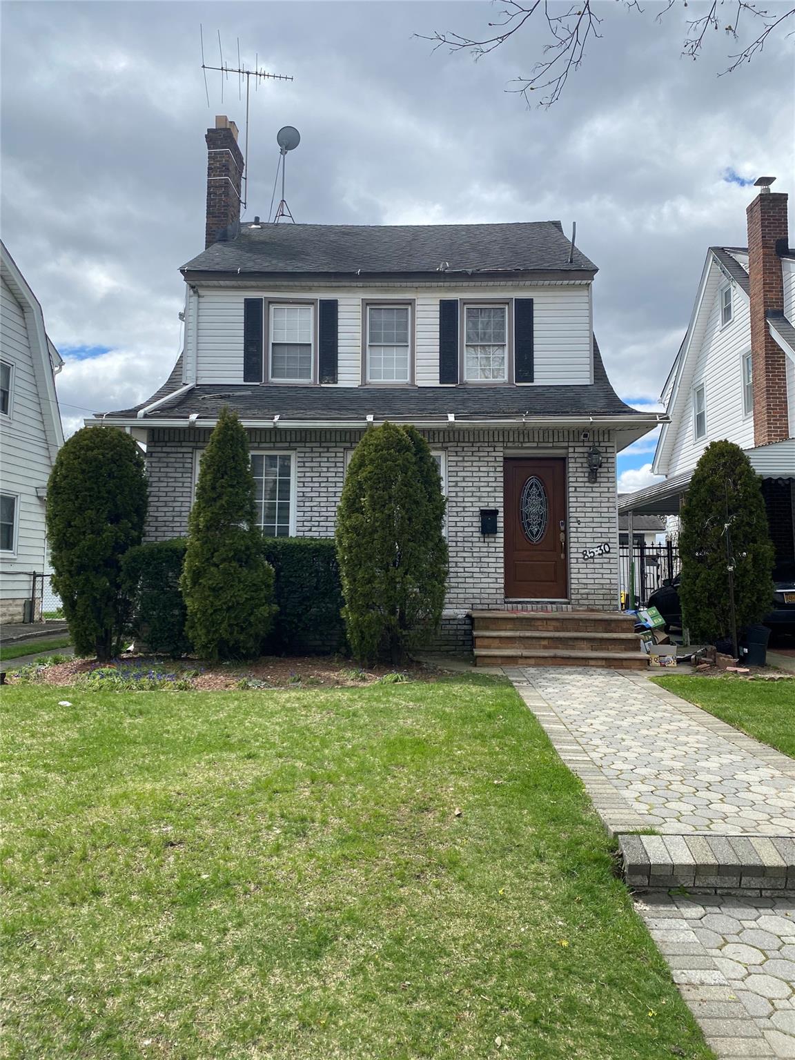 Property for Sale at Kingston Place Pl, Jamaica Estates, Queens, NY - Bedrooms: 3 
Bathrooms: 3 
Rooms: 7  - $999,999
