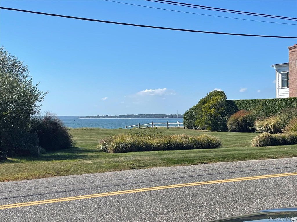 Photo of 59 Peconic Avenue, Shelter Island, NY 11964 (MLS # 965707)