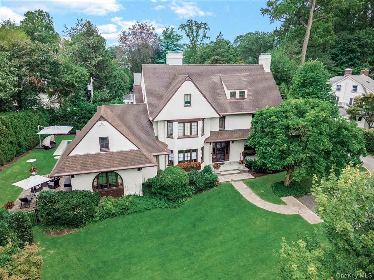 14 Magnolia Drive
