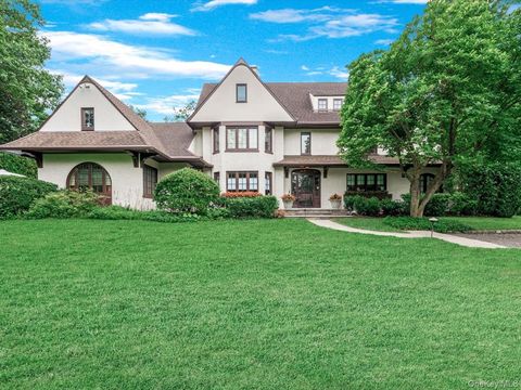 14 Magnolia Drive Great Neck NY 11021