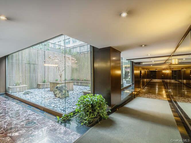 225 E 57th Street 1L