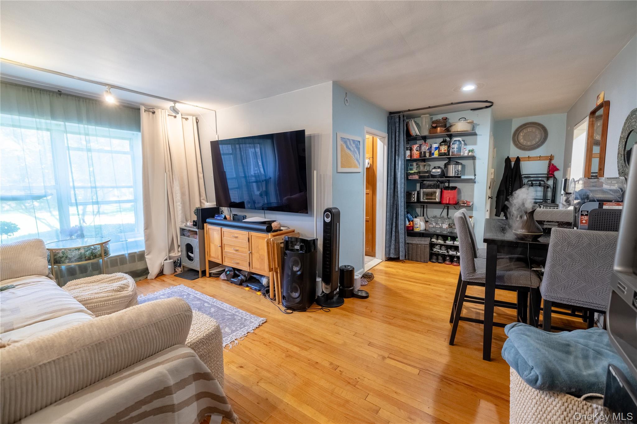 221 Middleneck Road M-2