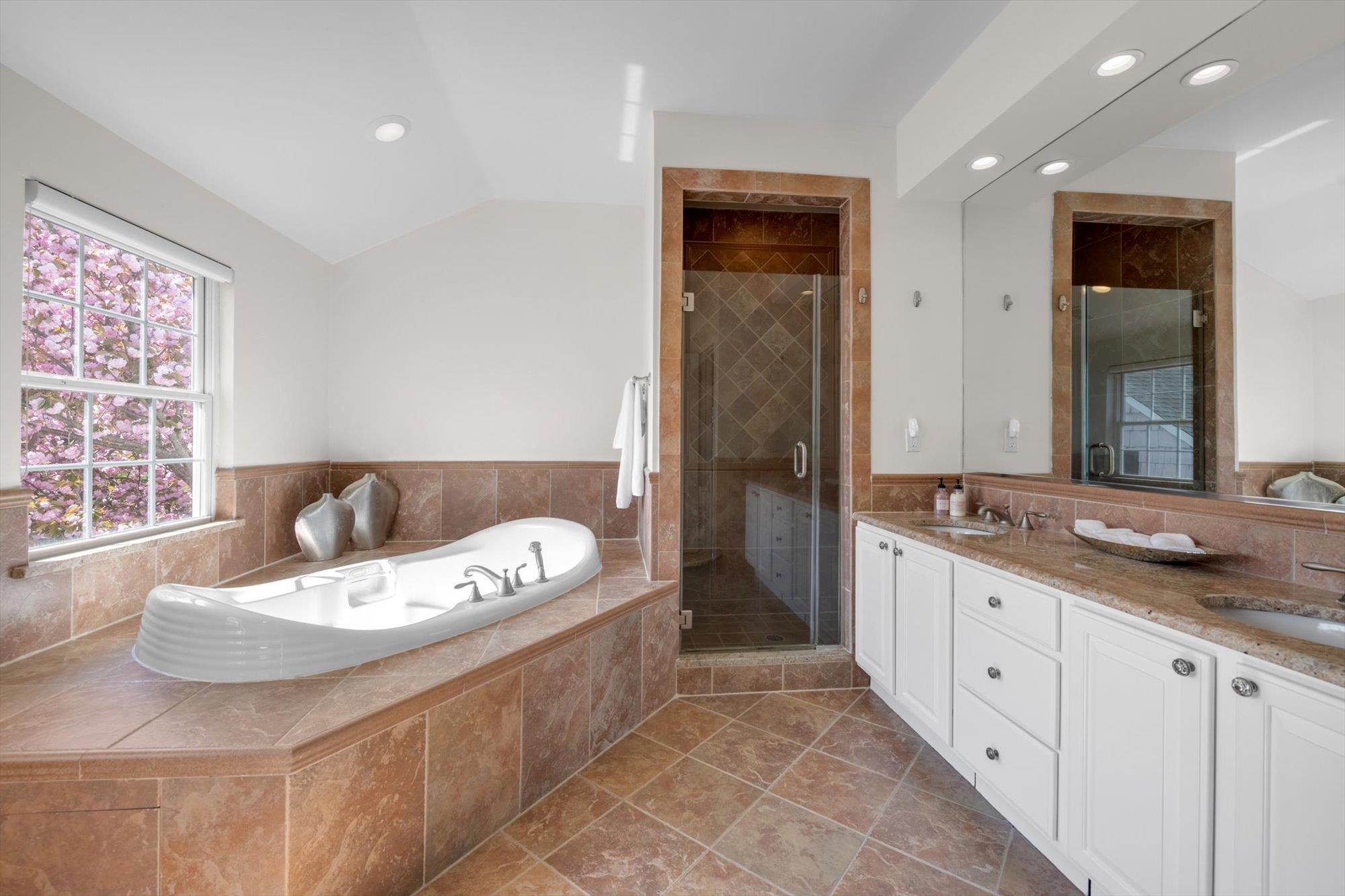 95 Bayview Avenue, Port Washington, New York image 18