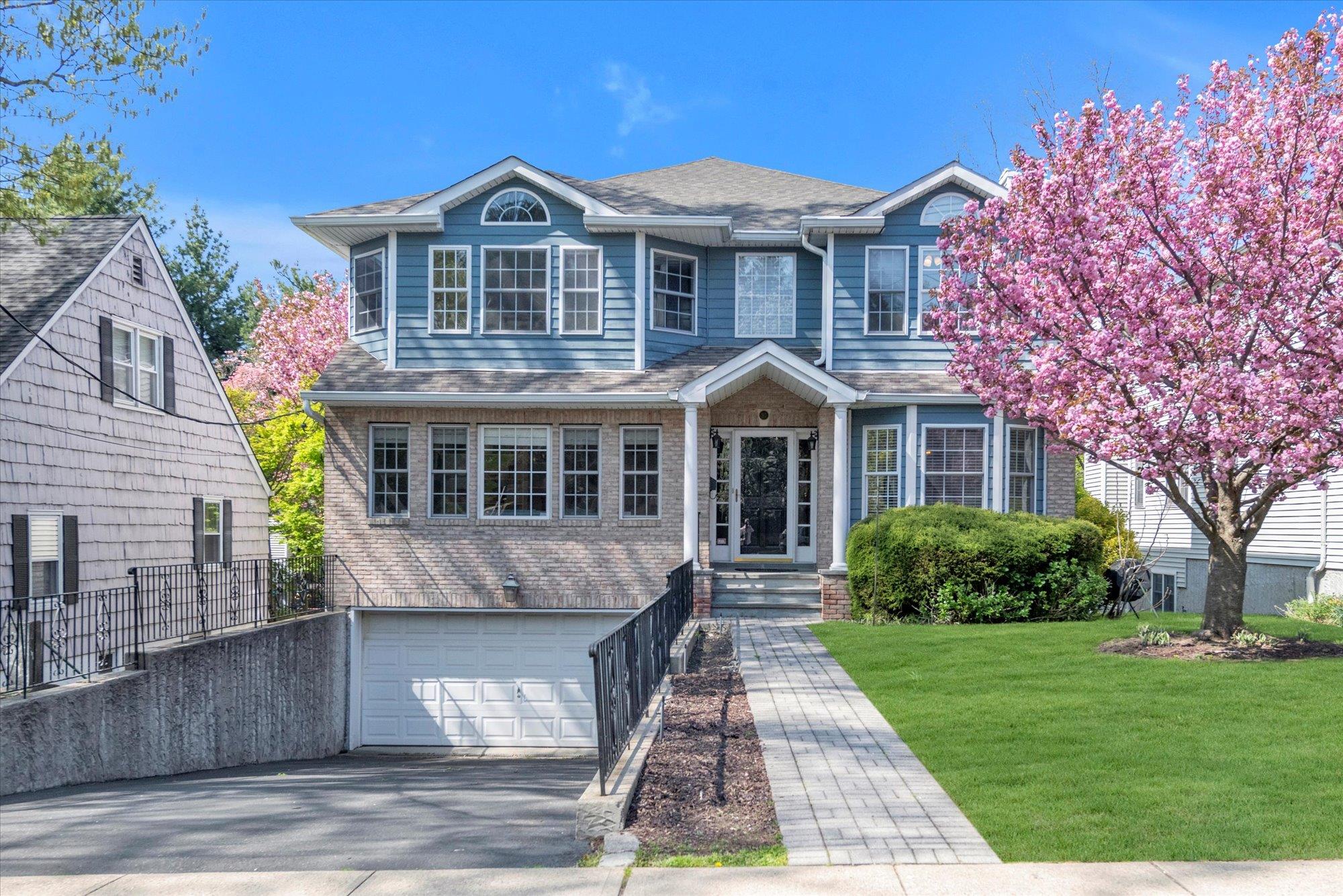 95 Bayview Avenue, Port Washington, New York image 1