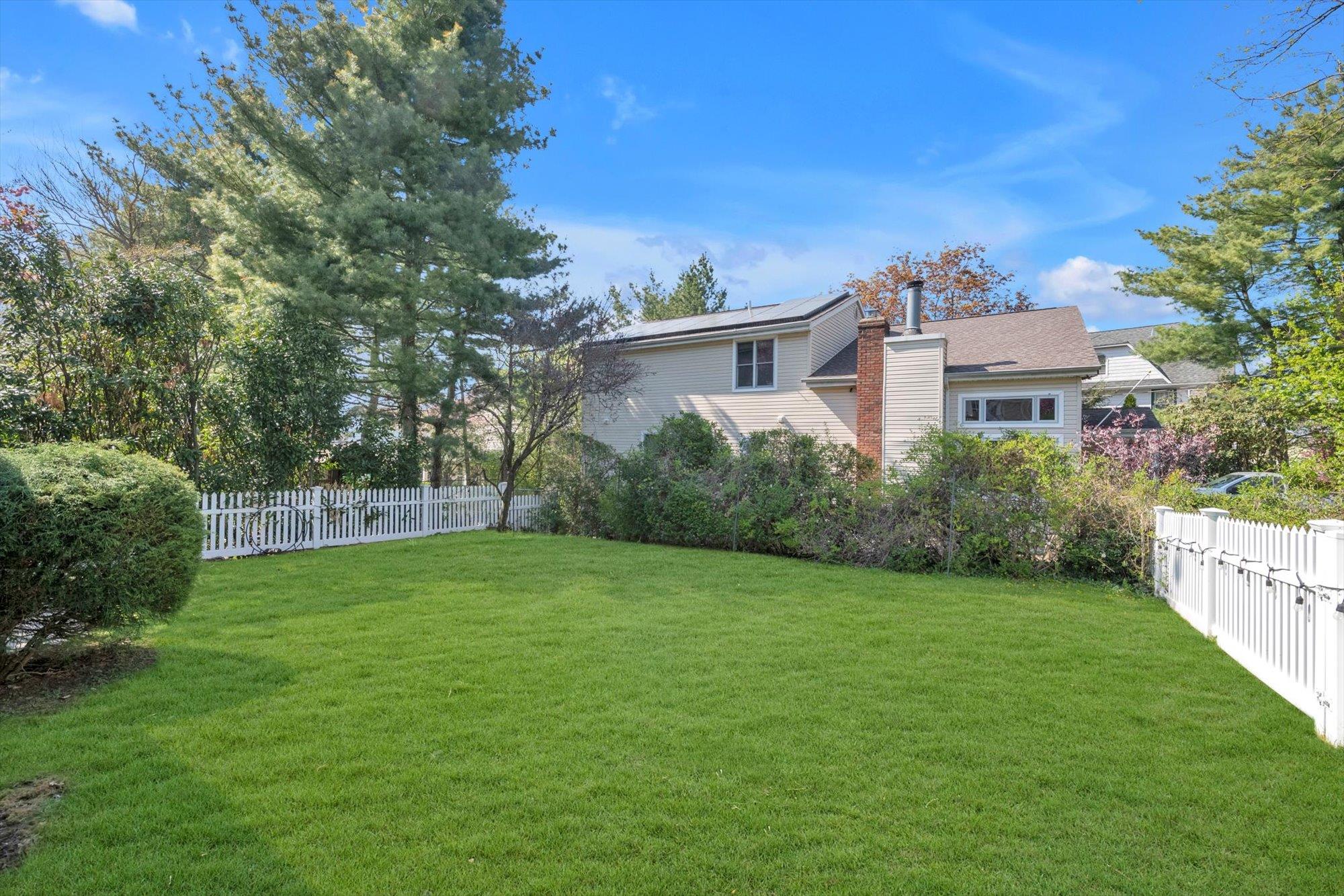 95 Bayview Avenue, Port Washington, New York image 30