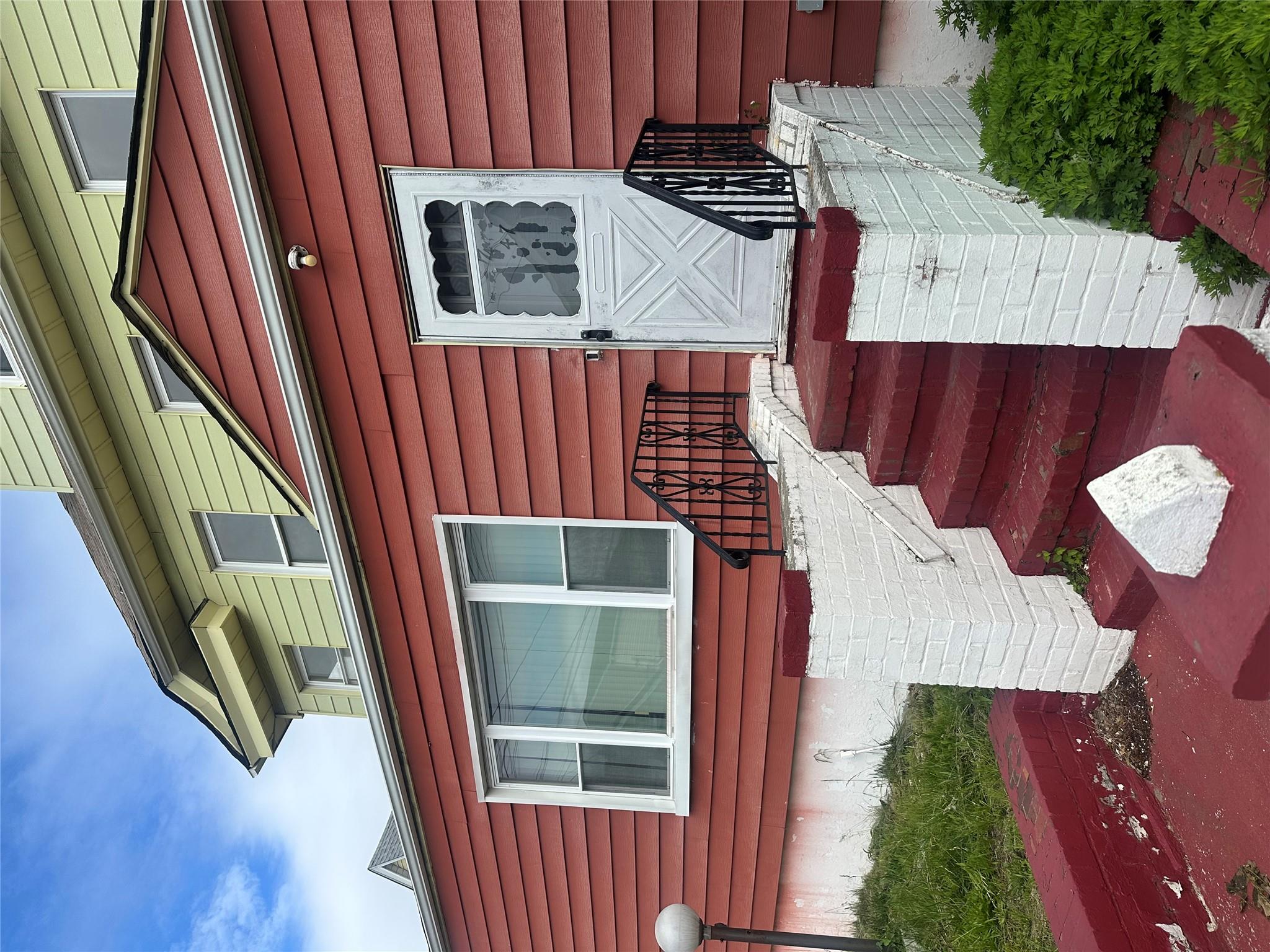 125th Avenue, Jamaica, Queens, NY - 4 Bedrooms  
2 Bathrooms  
8 Rooms - 