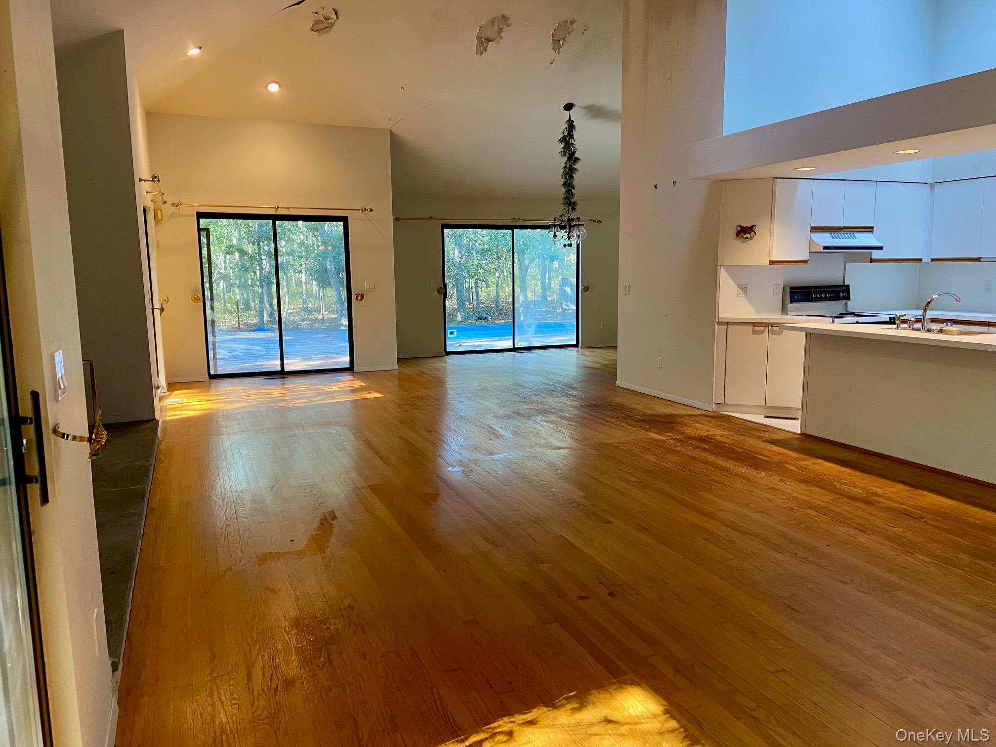 16 Karin Drive