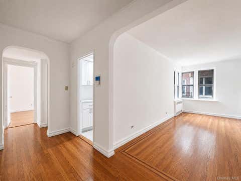 Homes For Sale - 63-109 Saunders Street #A8<br/> Rego Park, NY 11374