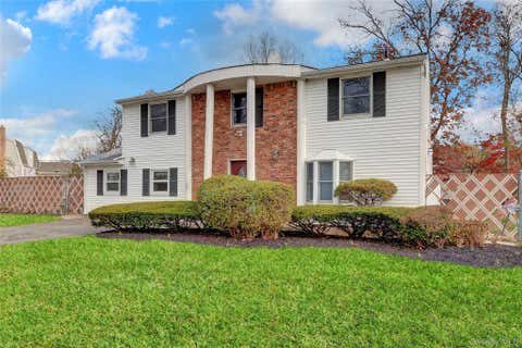 Photo of 3 Imperial Drive, Selden, NY 11784 (MLS # 1007884)