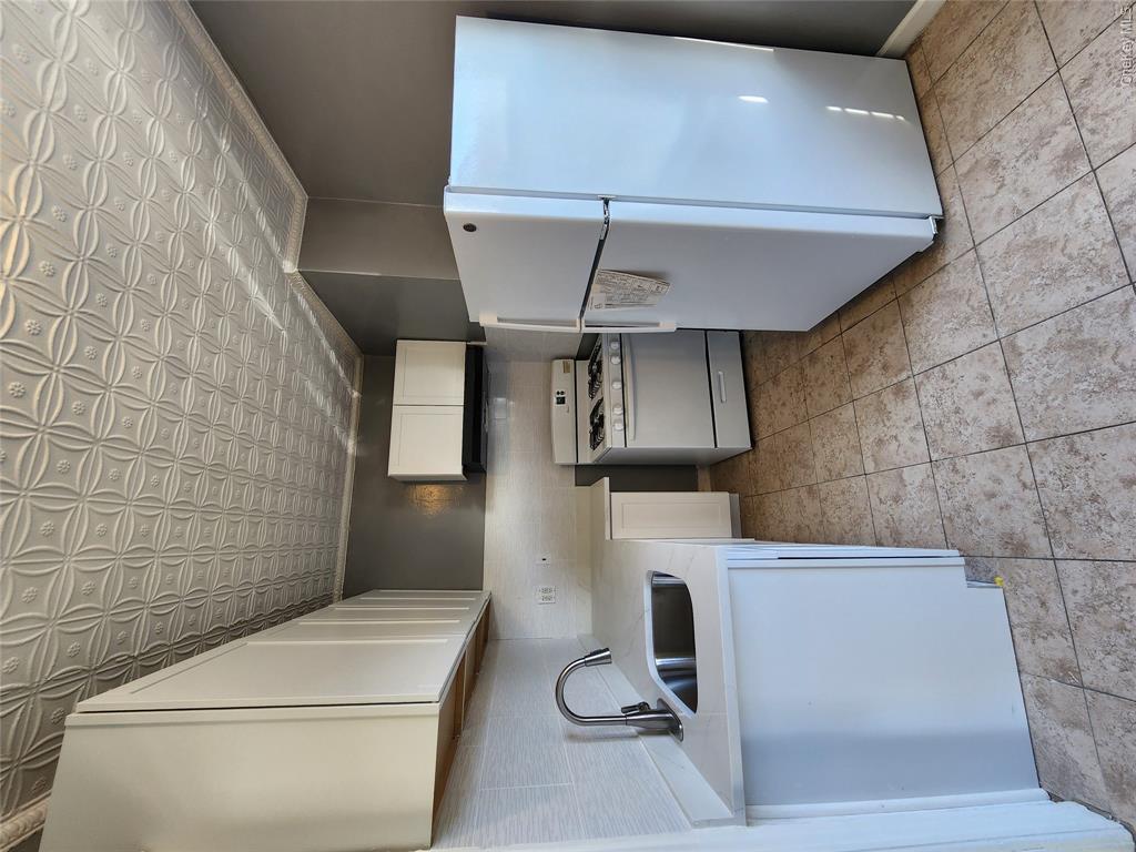 184 Trenchard Street