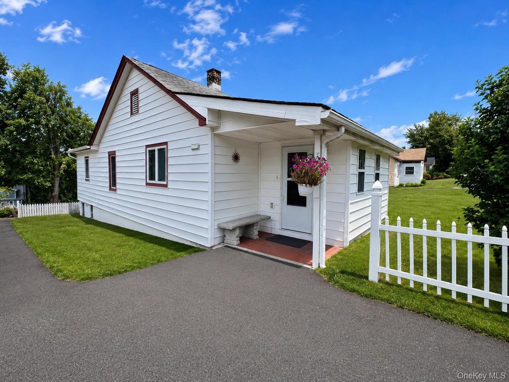 Photo of 7 Highland Avenue, Kerhonkson, NY 12446 (MLS # 1021823)