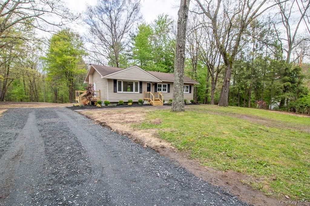 Photo of 31 Marion Avenue, Napanoch, NY 12458 (MLS # 000186)