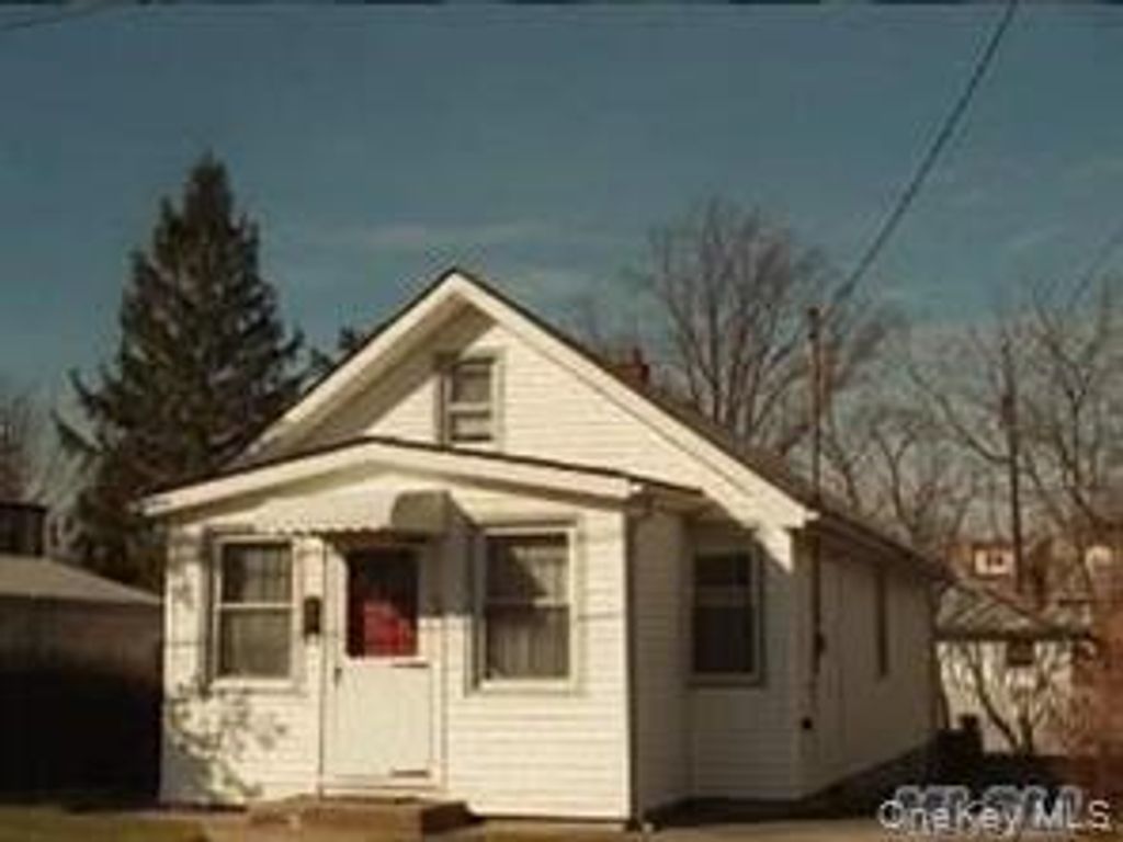 Photo of 56 Catherine Avenue, Franklin Square, NY 11010 (MLS # 961253)