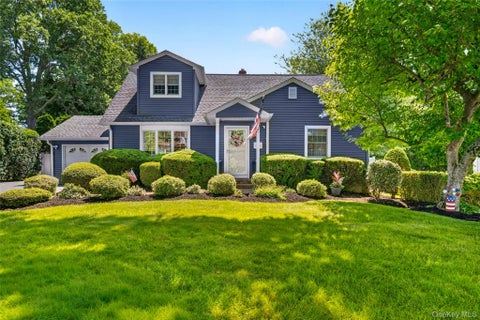Homes For Sale - 10 N Edsall Avenue<br/> Nanuet, NY 10954