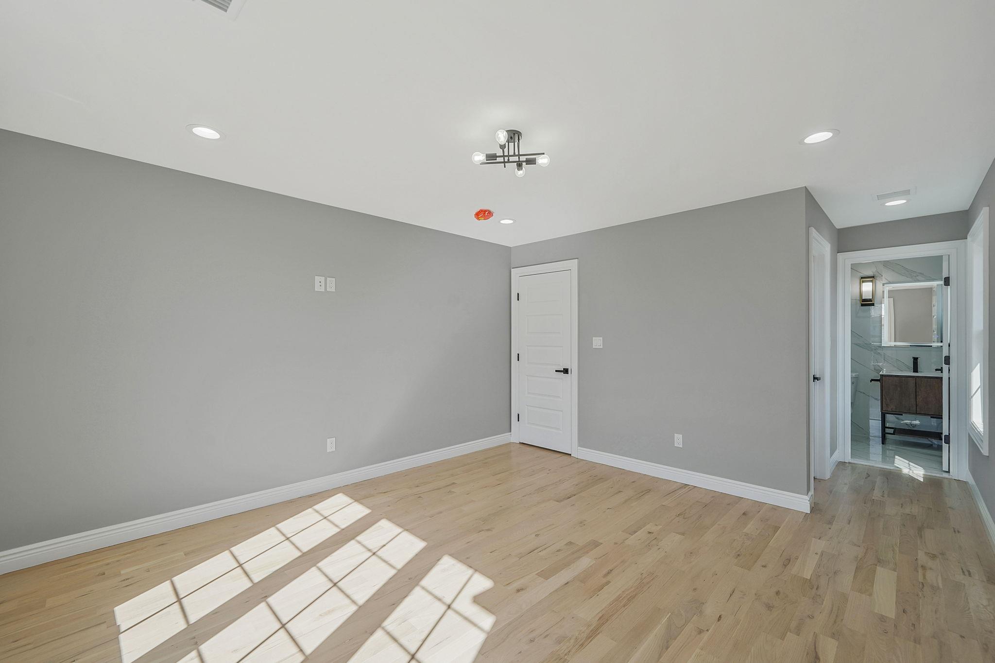 2334 Hoffman Ave, Elmont, New York image 27