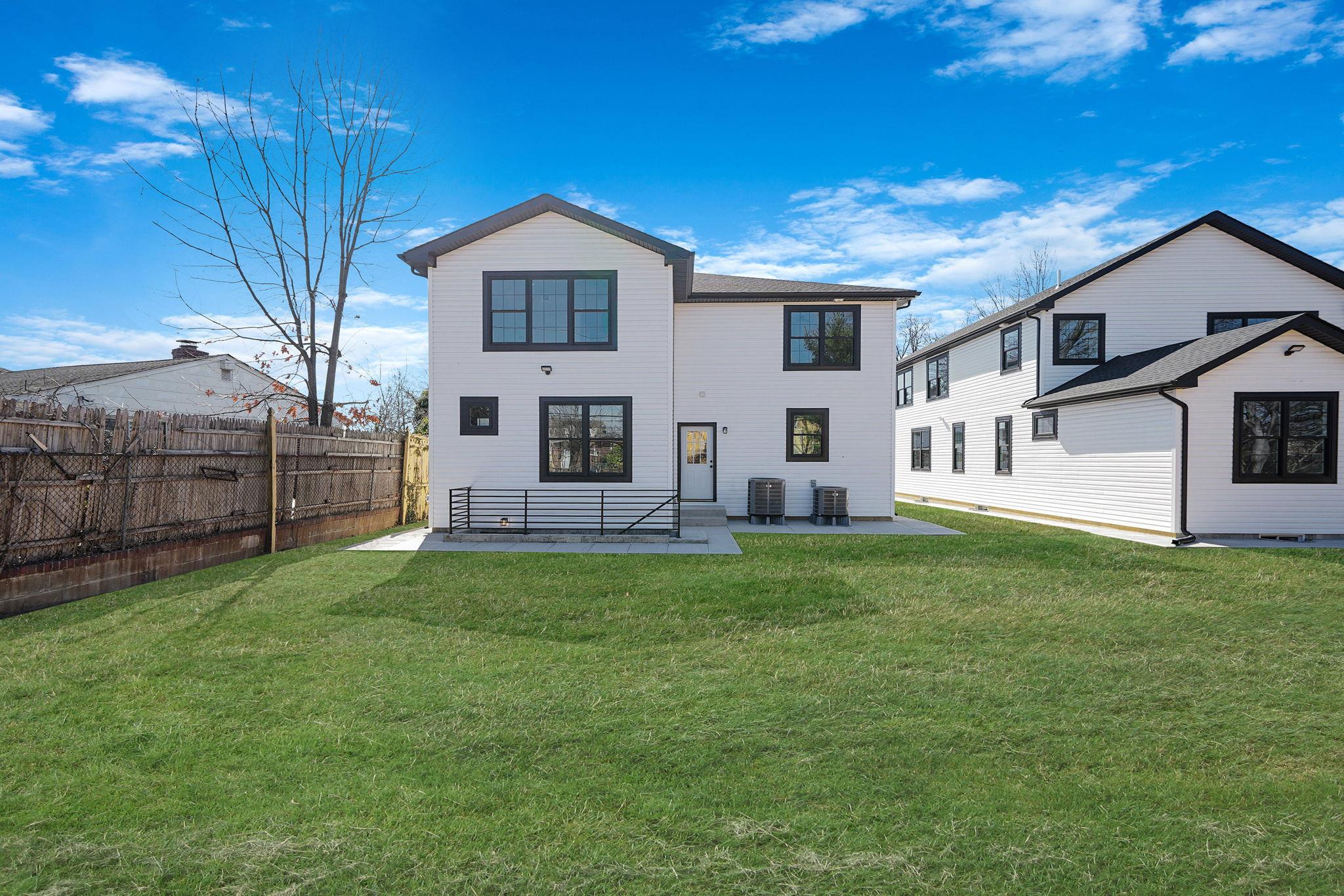 2334 Hoffman Ave, Elmont, New York image 44