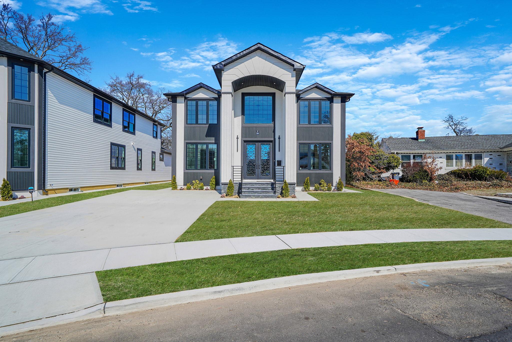 2334 Hoffman Ave, Elmont, New York image 2