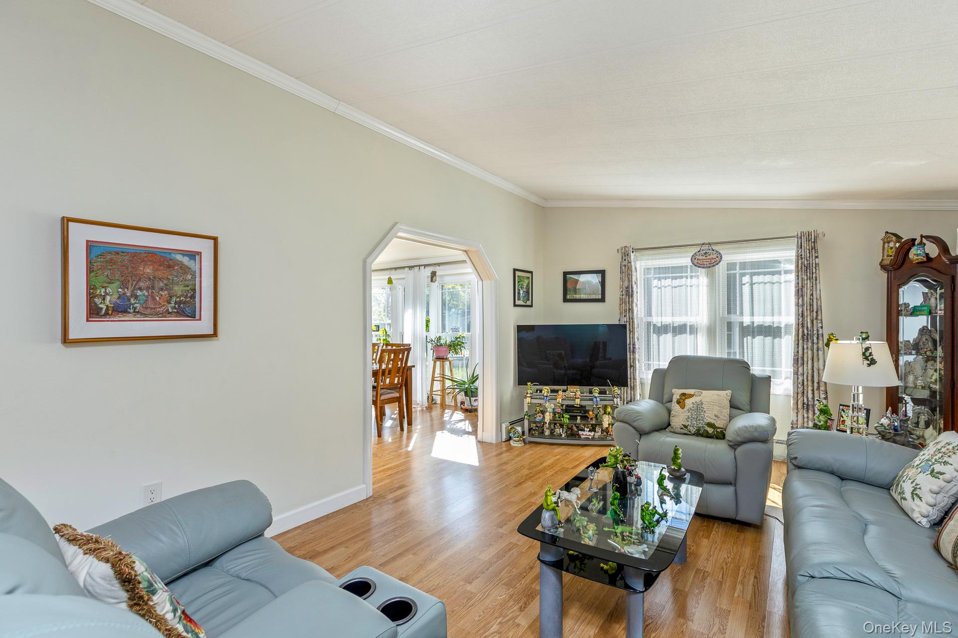 1407 Middle Road 83