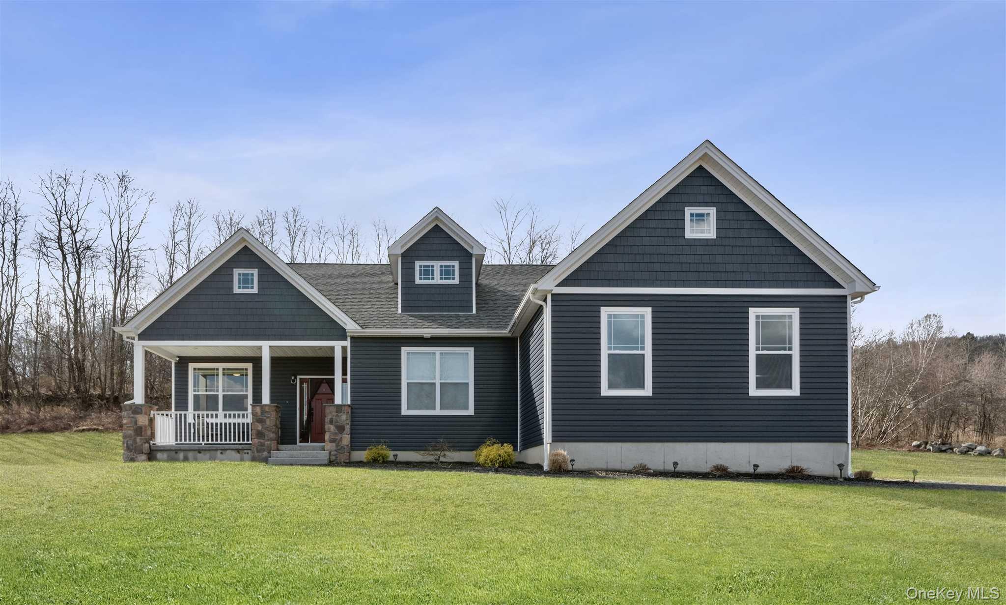 Milton, New York 12547, United States, 3 Bedrooms Bedrooms, ,2 BathroomsBathrooms,Residential,Active,237042