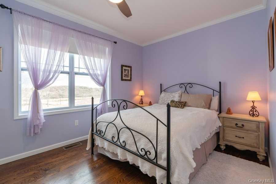 Milton, New York 12547, United States, 3 Bedrooms Bedrooms, ,2 BathroomsBathrooms,Residential,Active,237042