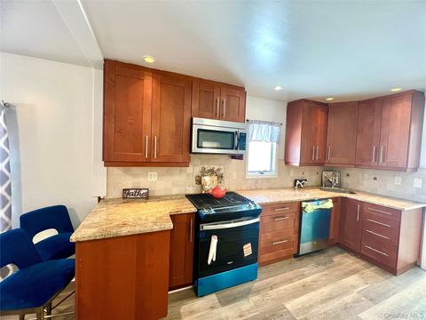 Homes For Sale - 55 Hulse Avenue<br/> Middletown, NY 10940