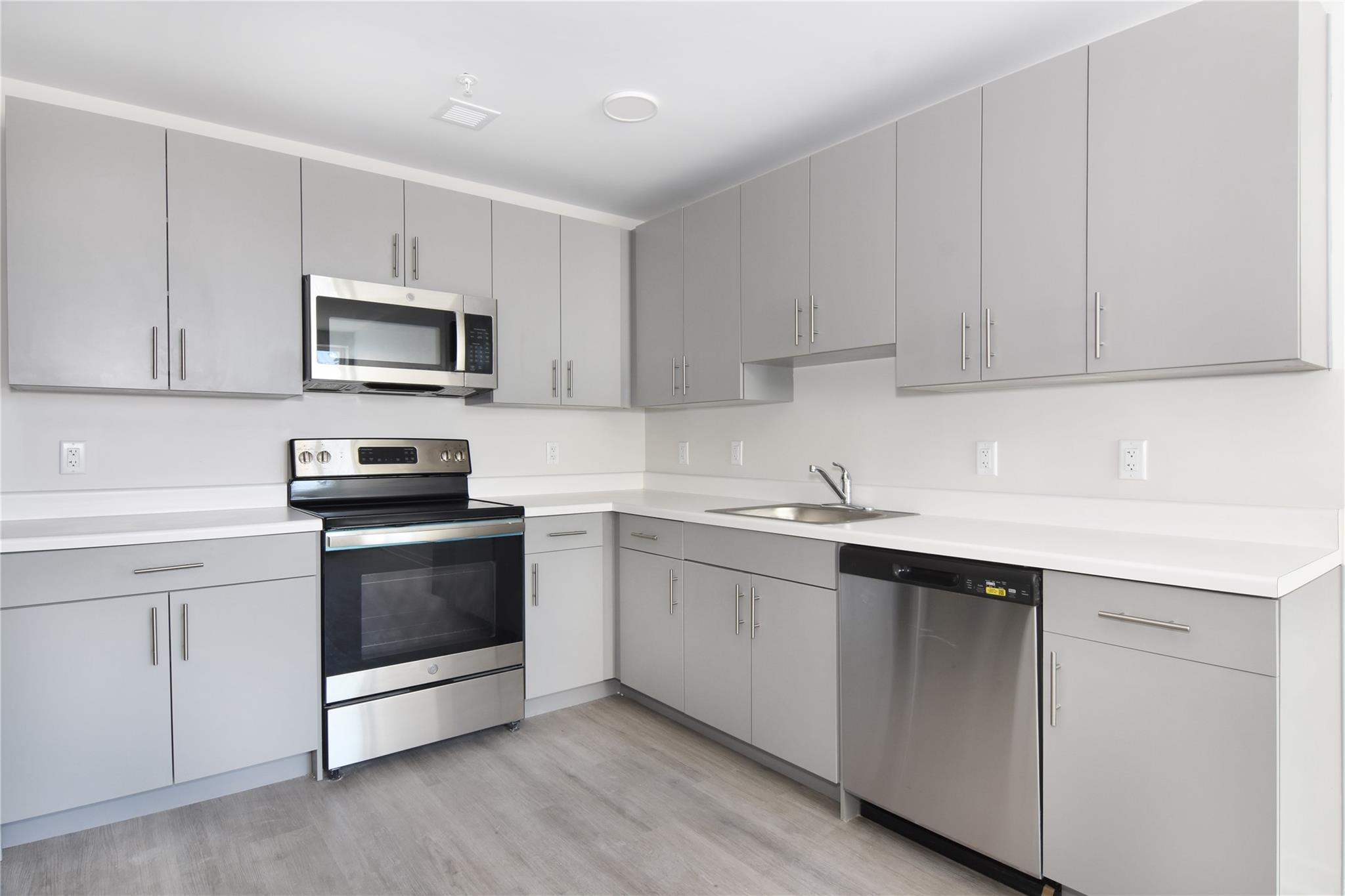 Prospect Street 108, Yonkers, New York - 1 Bathrooms  
2 Rooms - 