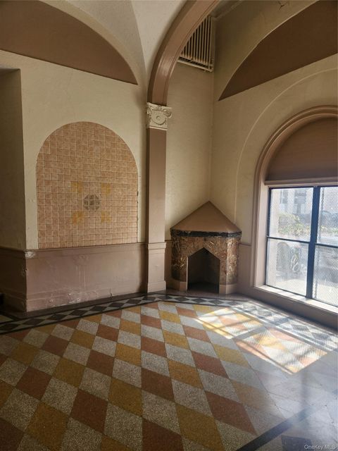 Homes For Sale - 941 Jerome Avenue #8G<br/> Bronx County, Bronx, NY 10452