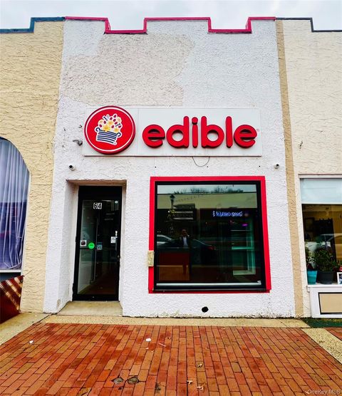 Photo of 64 School Street, Glen Cove, NY 11542 (MLS # 950584)