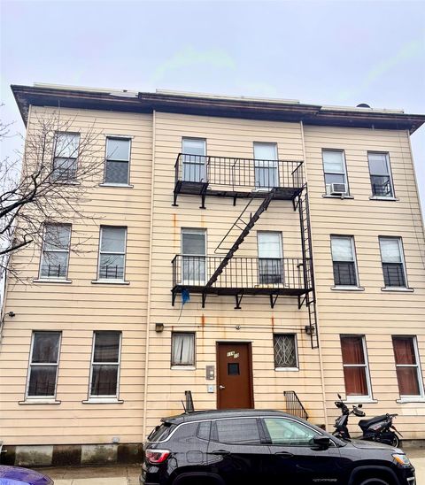 116-10 14 Road College Point NY 11356