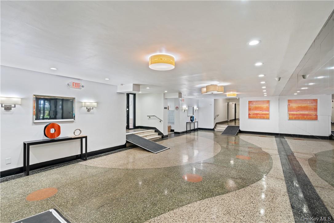 33 William Street L1