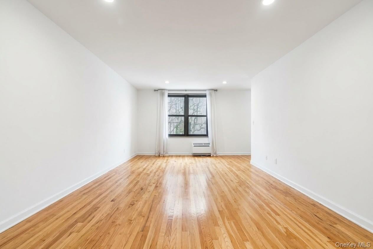 140 Seventh Avenue 4-S