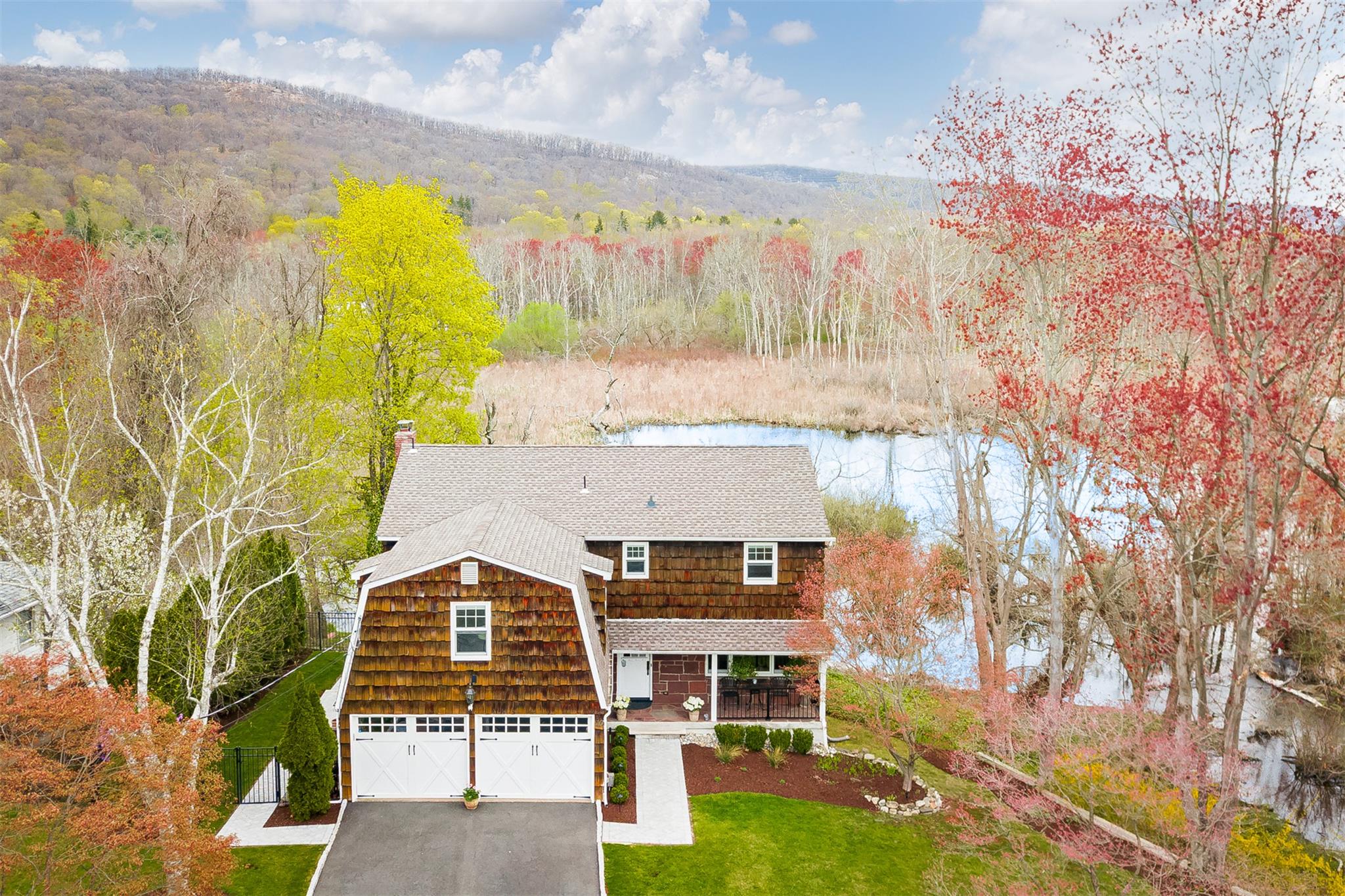 10 Marian Drive, Suffern, New York image 1
