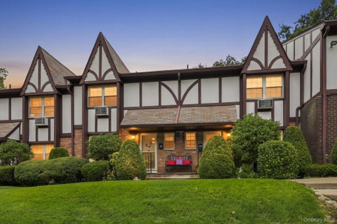 Condo For Sale - 72 Yorkshire Drive<br/> Rockland County, Suffern, NY 10901