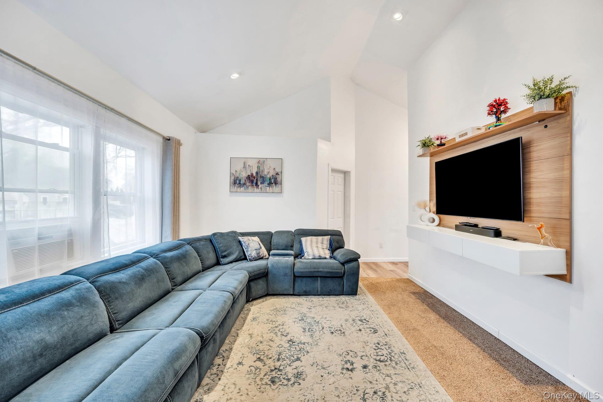 220 Woodycrest Drive