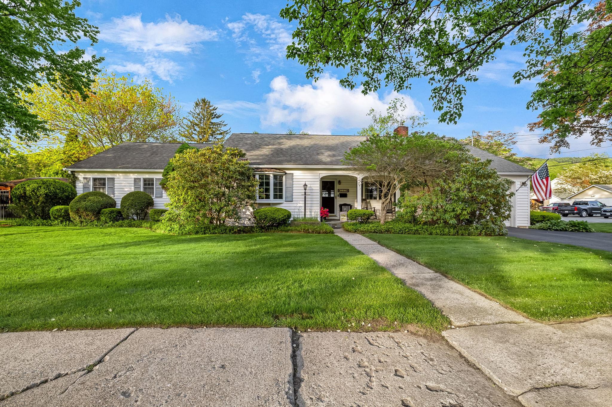 257 W Main Street, Port Jervis, New York image 1