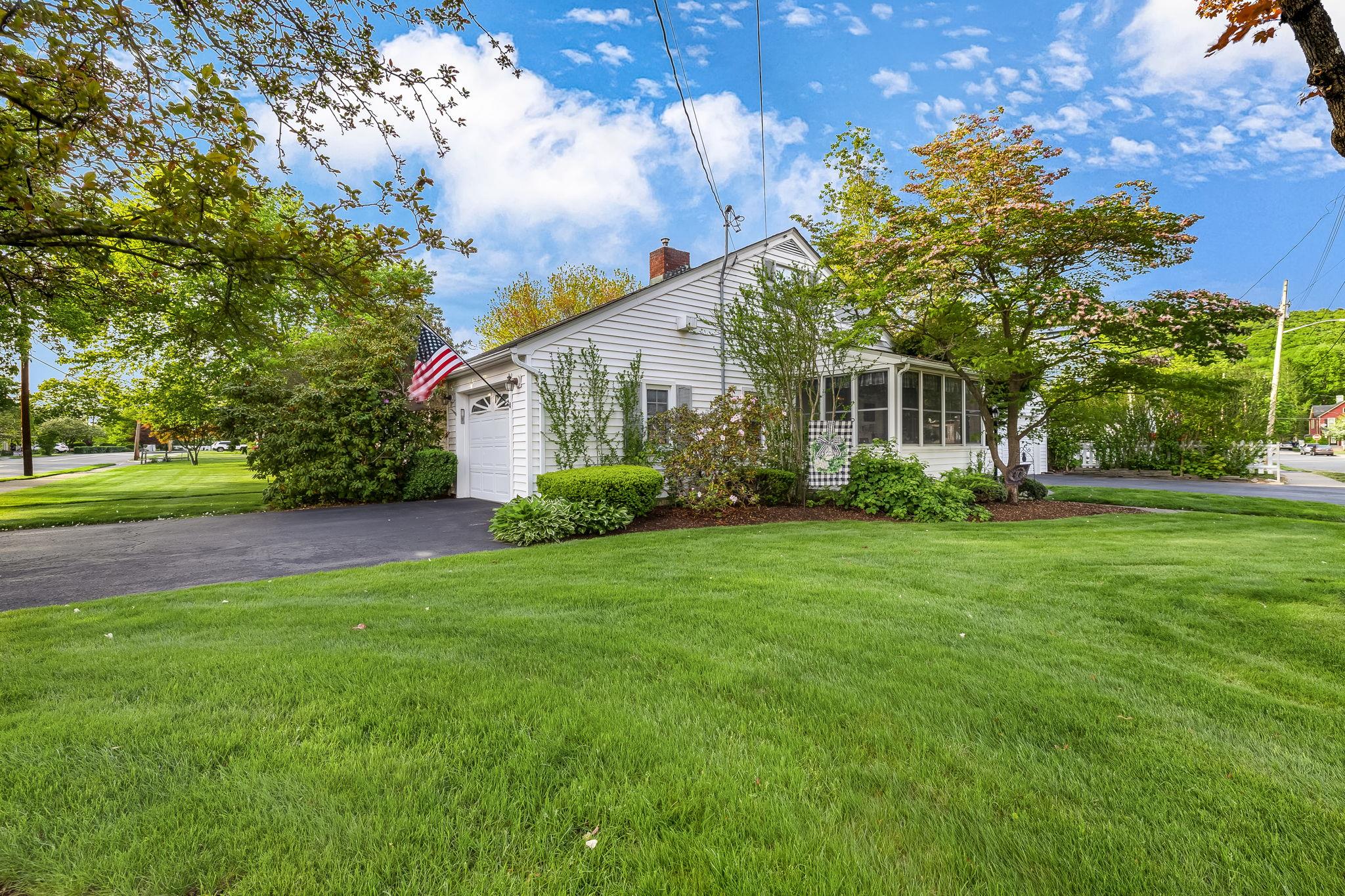 257 W Main Street, Port Jervis, New York image 3