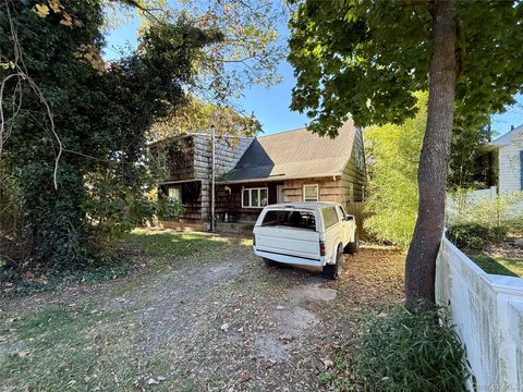 Photo of 5 8th Street, Sound Beach, NY 11789 (MLS # 929154) Photo of 5 8th Street, Sound Beach, NY 11789 (MLS # 929154)