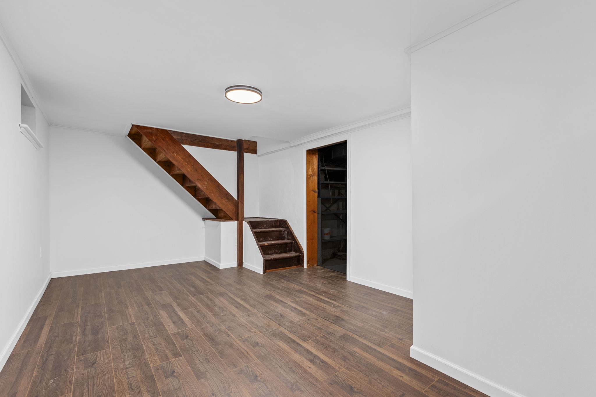 25 Bay Street, Bronx, New York image 22