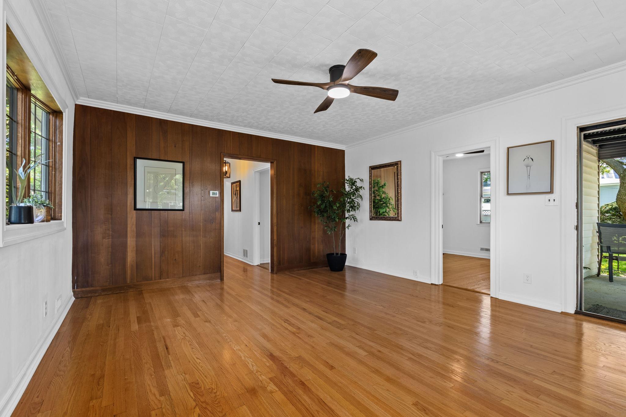 25 Bay Street, Bronx, New York image 3