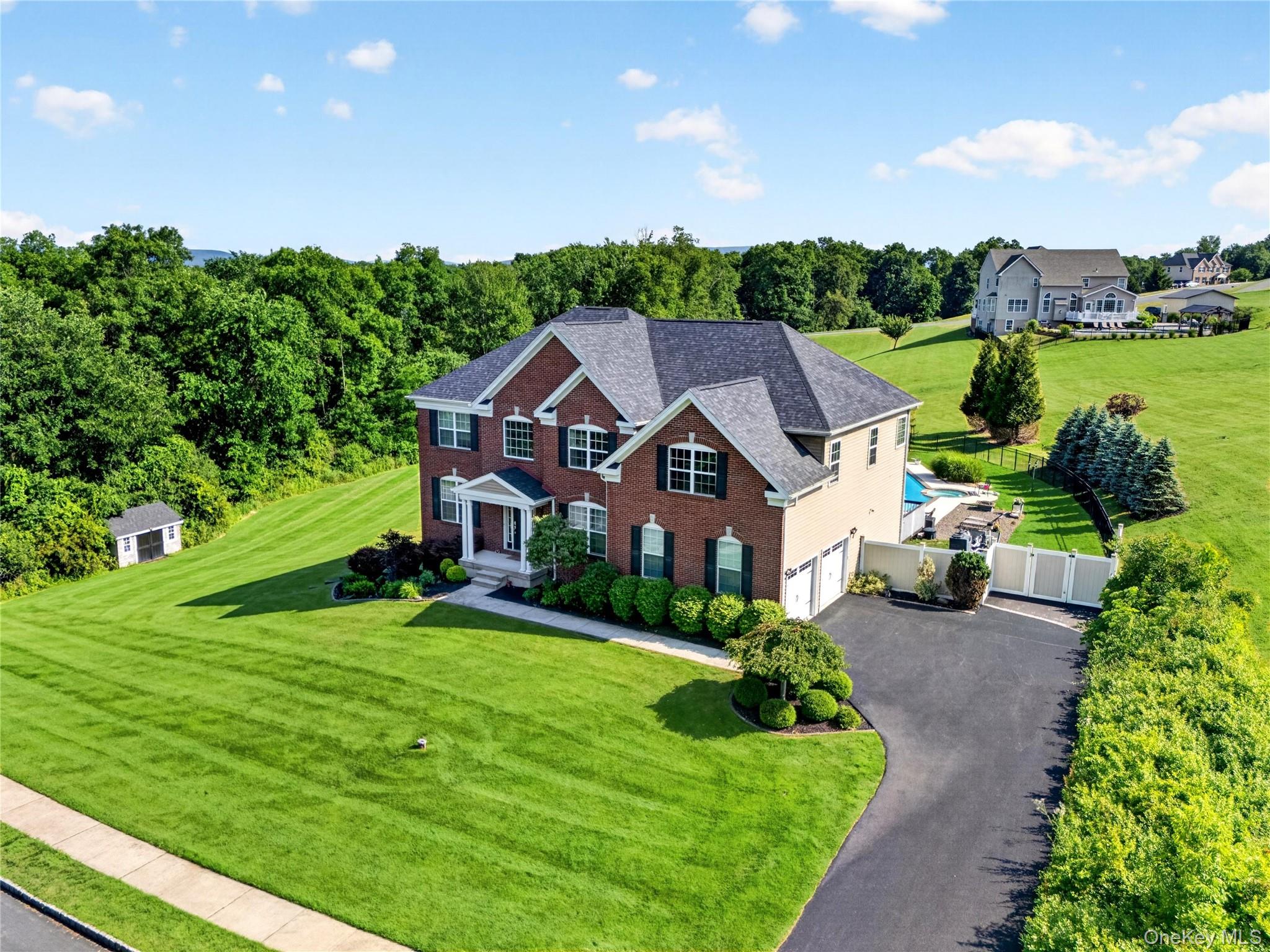 33 Luthien Forest Road