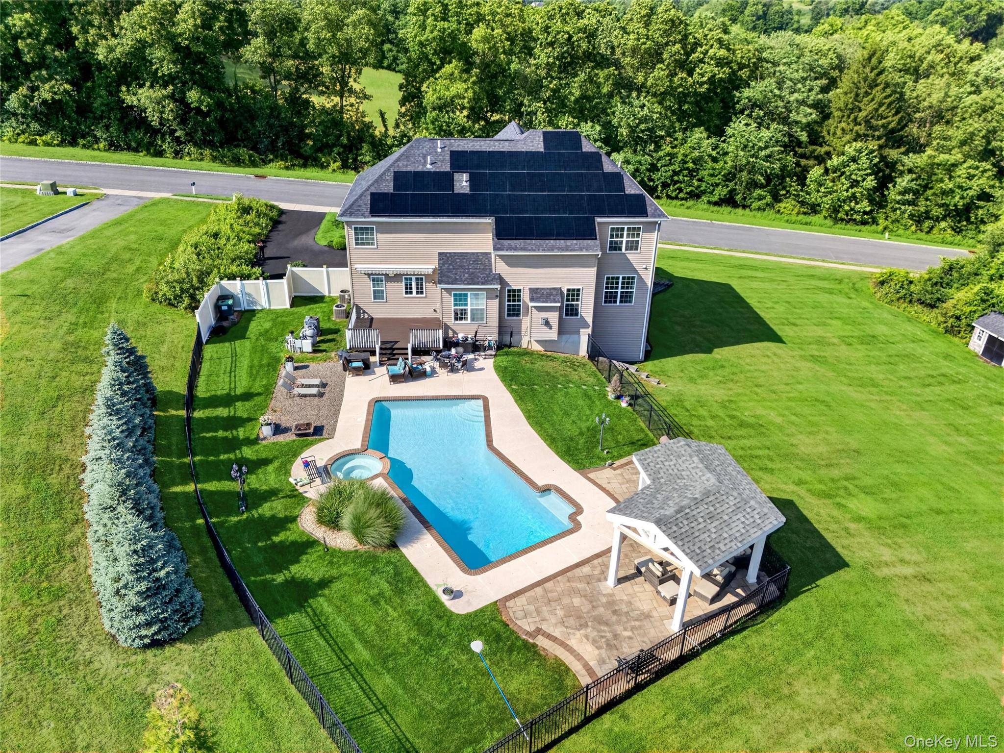 33 Luthien Forest Road