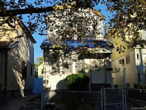 13105 135th Street Ozone Park NY 11420