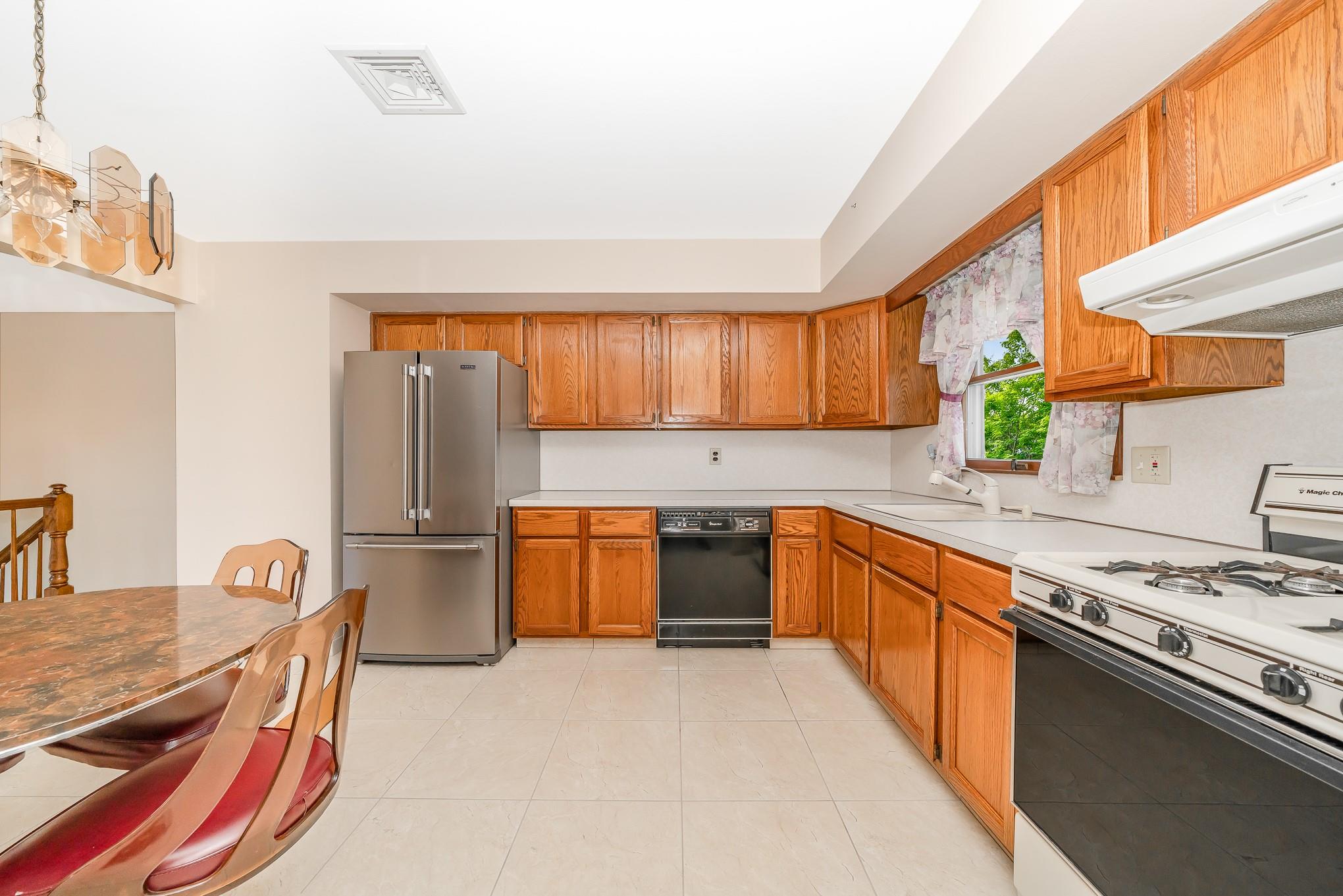 3363 Austin Avenue, Wantagh, New York image 13